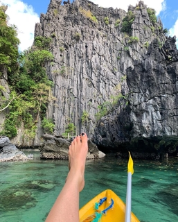 Delia Matache feet photo thumbnail