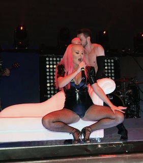 Delia Matache feet photo thumbnail