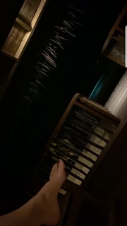 Delia Matache feet photo thumbnail