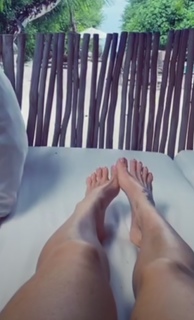 Delia Matache feet photo thumbnail