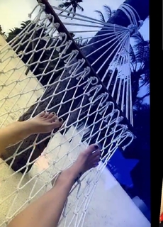 Delia Matache feet photo thumbnail