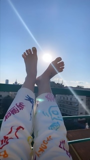 Delia Matache feet photo thumbnail