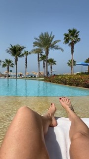 Delia Matache feet photo thumbnail