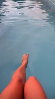 Delia Matache feet photo thumbnail