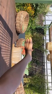 Delia Matache feet photo thumbnail