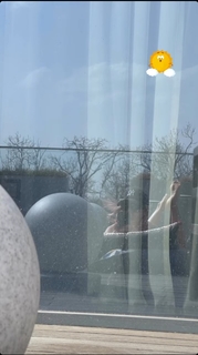 Delia Matache feet photo thumbnail