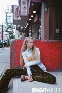 Delilah Hamlin feet photo 20