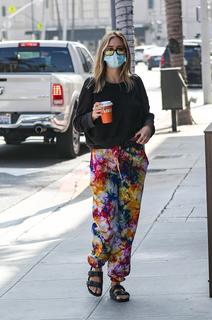 Delilah Hamlin feet photo 15