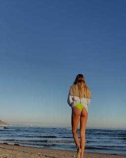 Delilah Hamlin feet photo 15