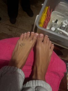 Delilah Hamlin feet photo 11