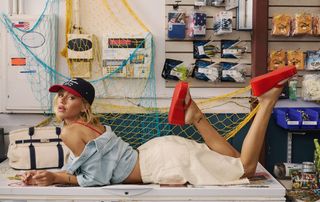 Delilah Hamlin feet photo 18