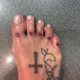 Delphine Chanéac feet photo 4