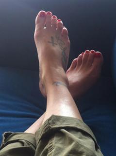 Delphine Chanéac feet photo 8