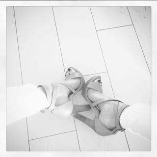 Delphine Wespiser feet photo thumbnail