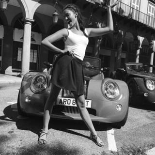 Delphine Wespiser feet photo thumbnail