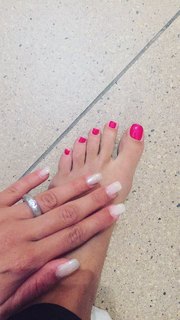 Delphine Wespiser feet photo thumbnail