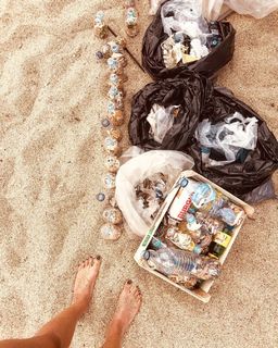 Delphine Wespiser feet photo thumbnail