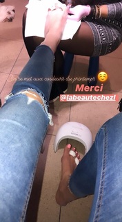 Delphine Wespiser feet photo thumbnail