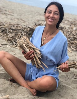 Delphine Wespiser feet photo thumbnail