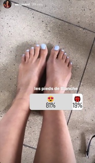 Delphine Wespiser feet photo thumbnail