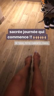 Delphine Wespiser feet photo thumbnail