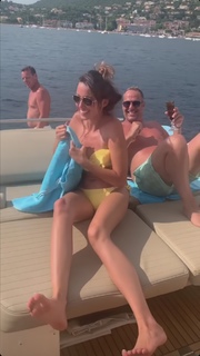 Delphine Wespiser feet photo thumbnail
