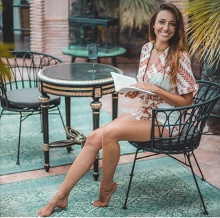 Delphine Wespiser feet photo thumbnail