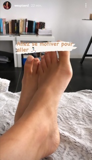 Delphine Wespiser feet photo thumbnail