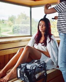 Delphine Wespiser feet photo thumbnail