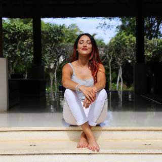 Delphine Wespiser feet photo thumbnail