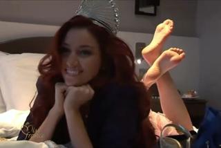 Delphine Wespiser feet photo thumbnail