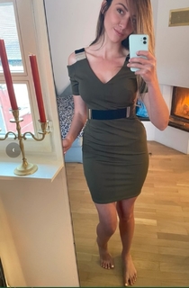 Delphine Wespiser feet photo thumbnail