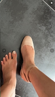 Delphine Wespiser feet photo thumbnail