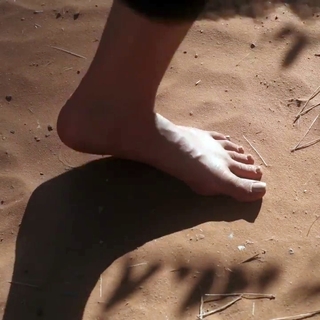Delphine Wespiser feet photo thumbnail