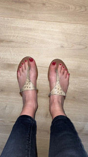 Delphine Wespiser feet photo thumbnail