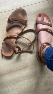Delphine Wespiser feet photo thumbnail