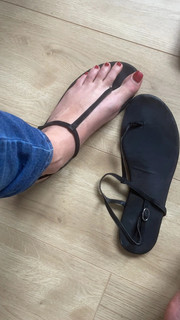 Delphine Wespiser feet photo thumbnail