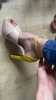 Delphine Wespiser feet photo thumbnail