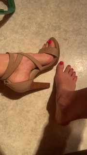 Delphine Wespiser feet photo thumbnail