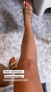 Delphine Wespiser feet photo thumbnail