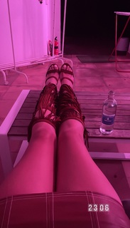 Delphine Wespiser feet photo thumbnail