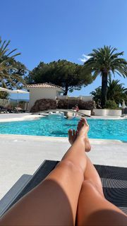 Delphine Wespiser feet photo thumbnail
