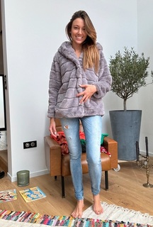 Delphine Wespiser feet photo thumbnail