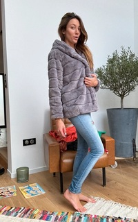Delphine Wespiser feet photo thumbnail