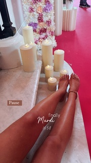 Delphine Wespiser feet photo thumbnail