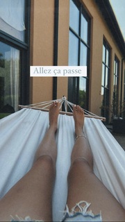 Delphine Wespiser feet photo thumbnail