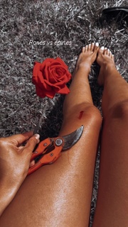 Delphine Wespiser feet photo thumbnail