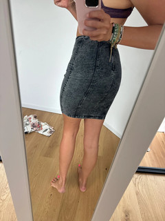 Delphine Wespiser feet photo thumbnail