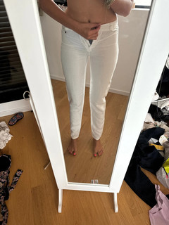 Delphine Wespiser feet photo thumbnail