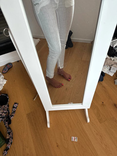Delphine Wespiser feet photo thumbnail